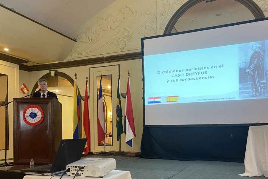 Ponente en el Congreso Internacional en Asunción Paraguay